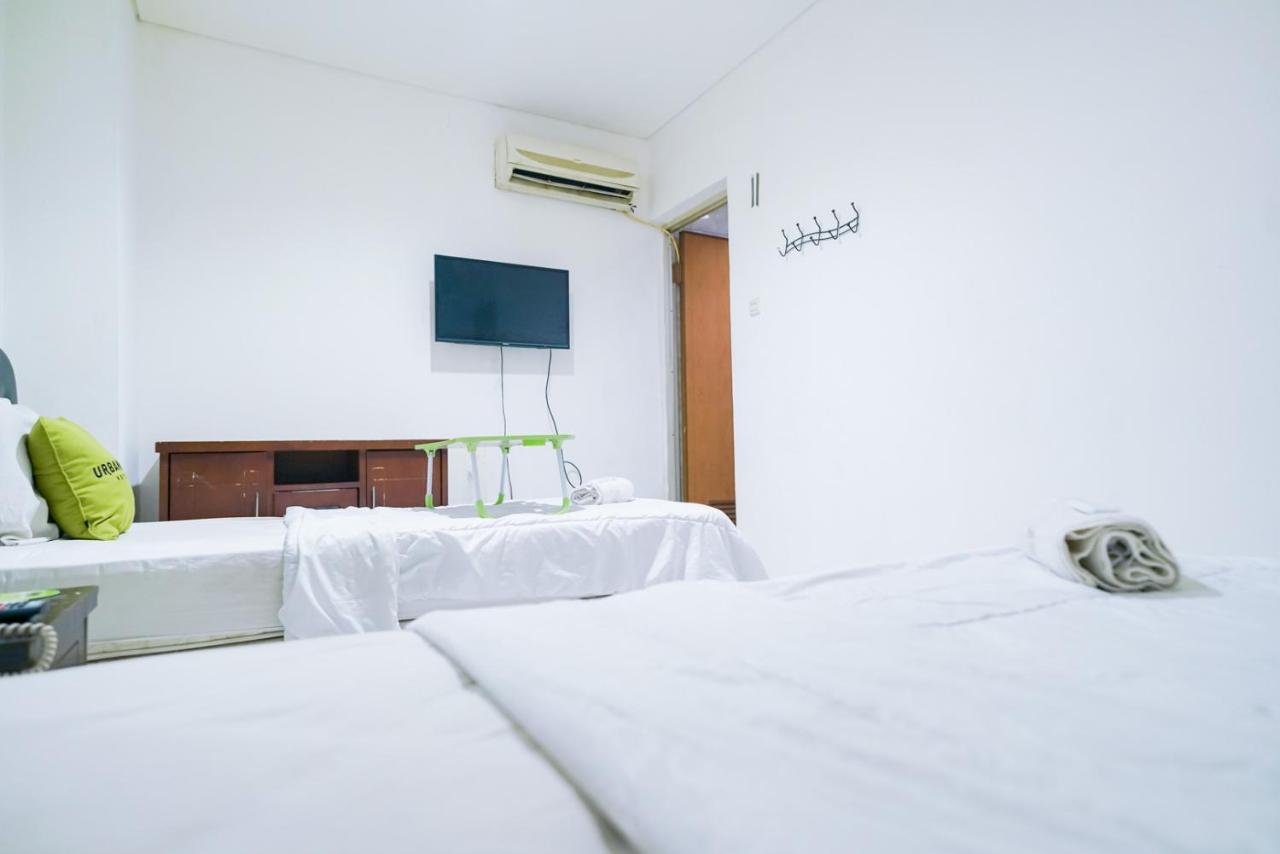 Urbanview Hotel Bes Mangga Besar By Reddoorz 雅加达 外观 照片