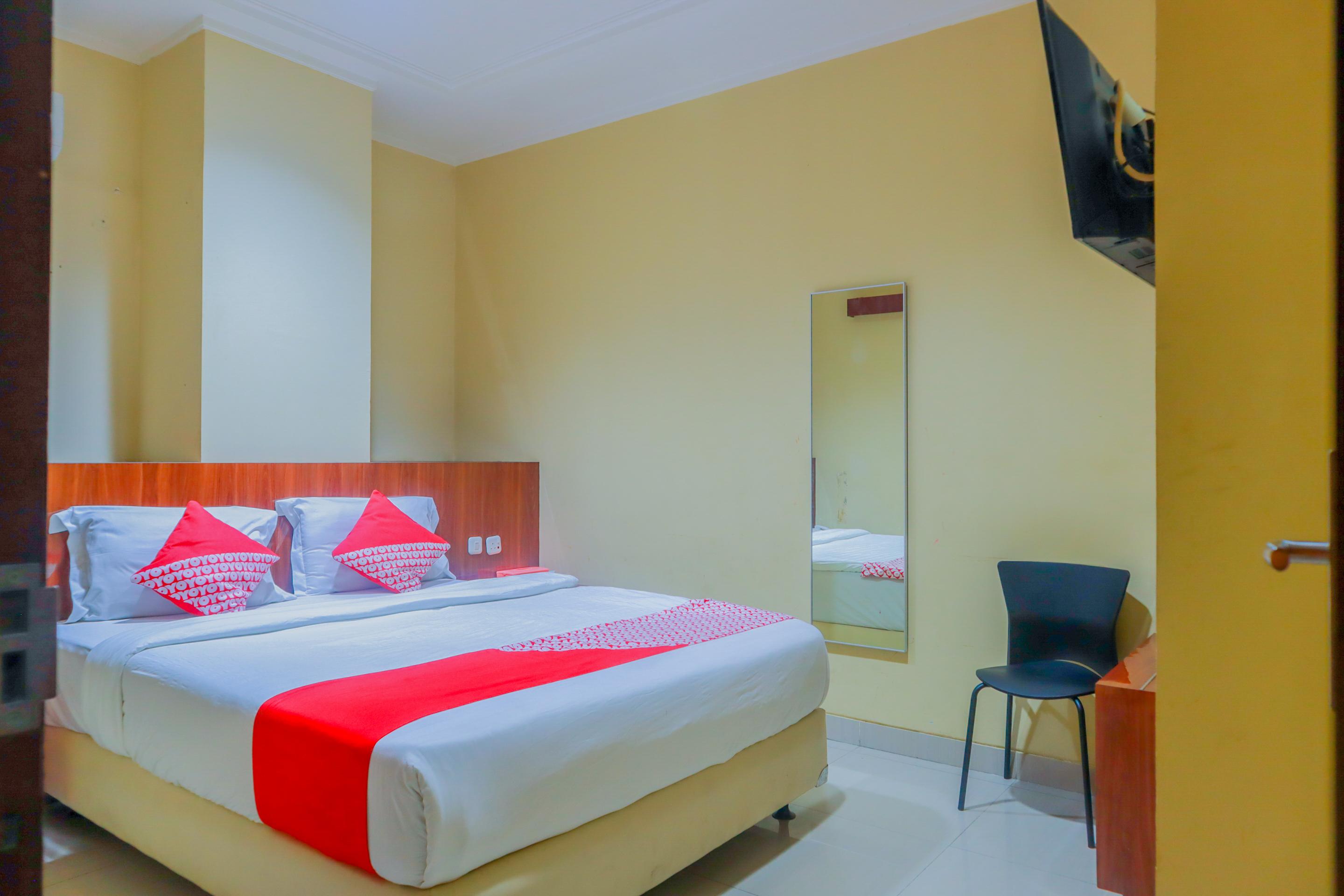 Urbanview Hotel Bes Mangga Besar By Reddoorz 雅加达 外观 照片